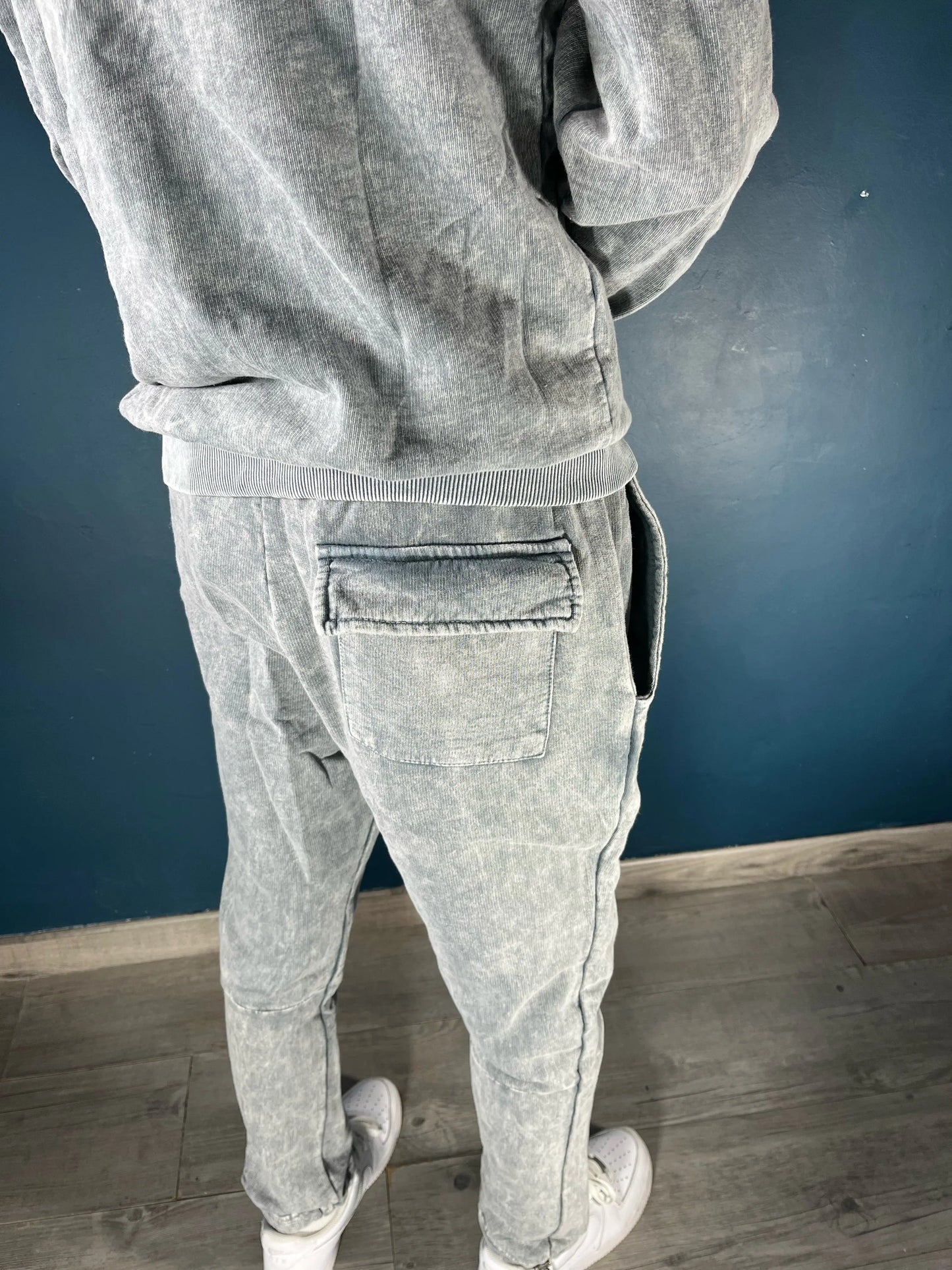 Ensemble "MOOD" - GRIS (Pull/Jogging) THE ONE STORE